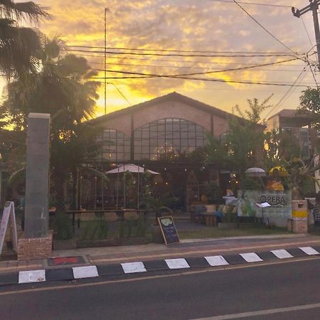 Hotel The Grand Sunti BALI Exterior foto