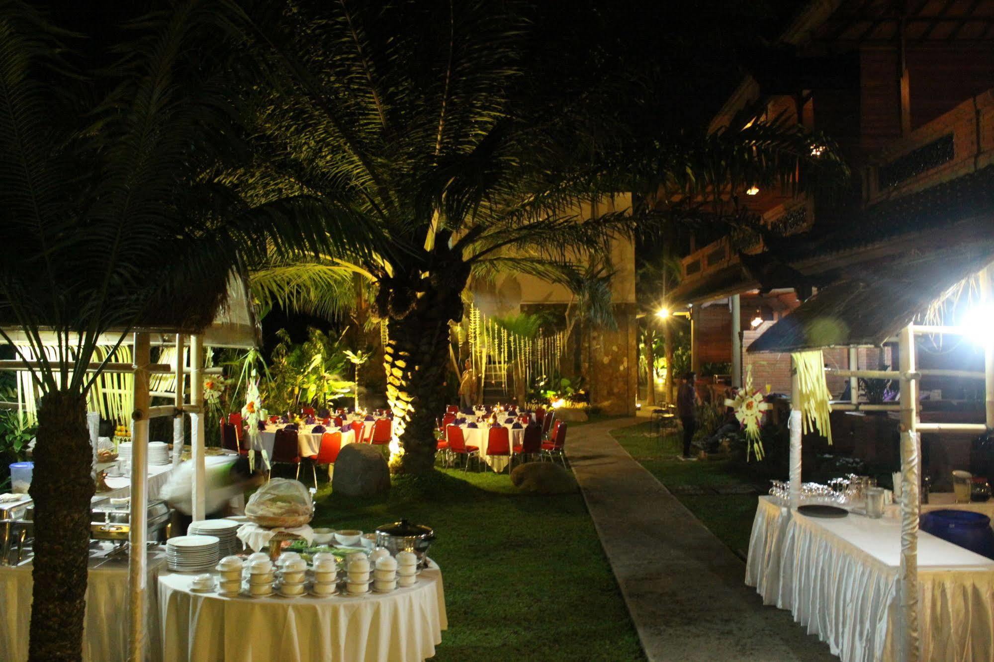 Hotel The Grand Sunti BALI Exterior foto