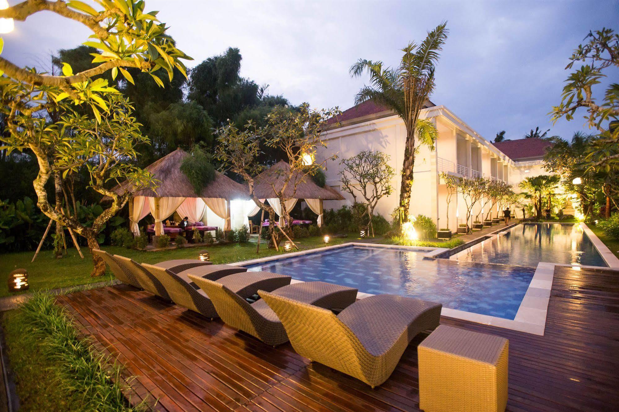 Hotel The Grand Sunti BALI Exterior foto